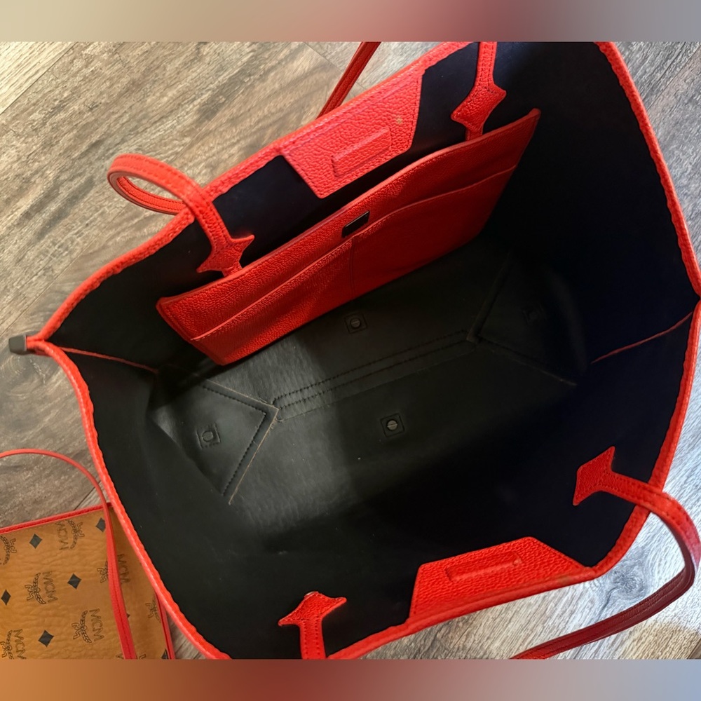 MCM Visetos Tote Bag + Wristlet Pouch - Picture 3 of 11